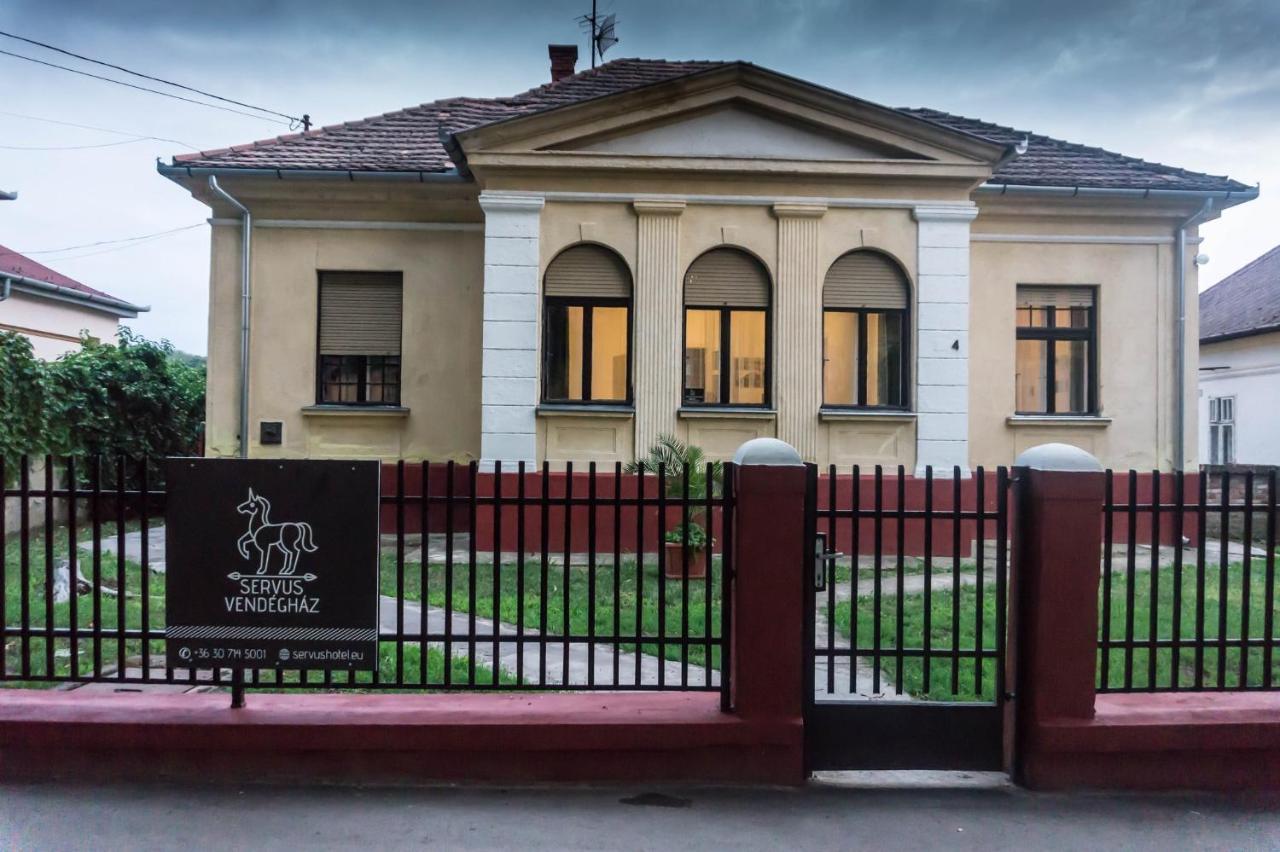 Servus Vendégház 2 Lengyeltoti Exterior foto